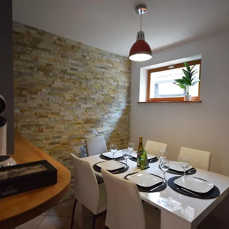Au Pied Du Koenigsbourg 1 Apartment *