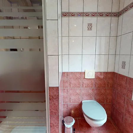 Au Pied Du Koenigsbourg 1 *