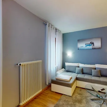 Au Pied Du Koenigsbourg 1