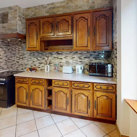 Au Pied Du Koenigsbourg 1 *